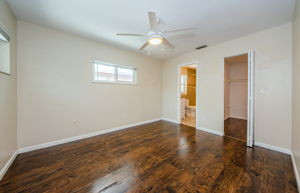 Master Bedroom 1a-2