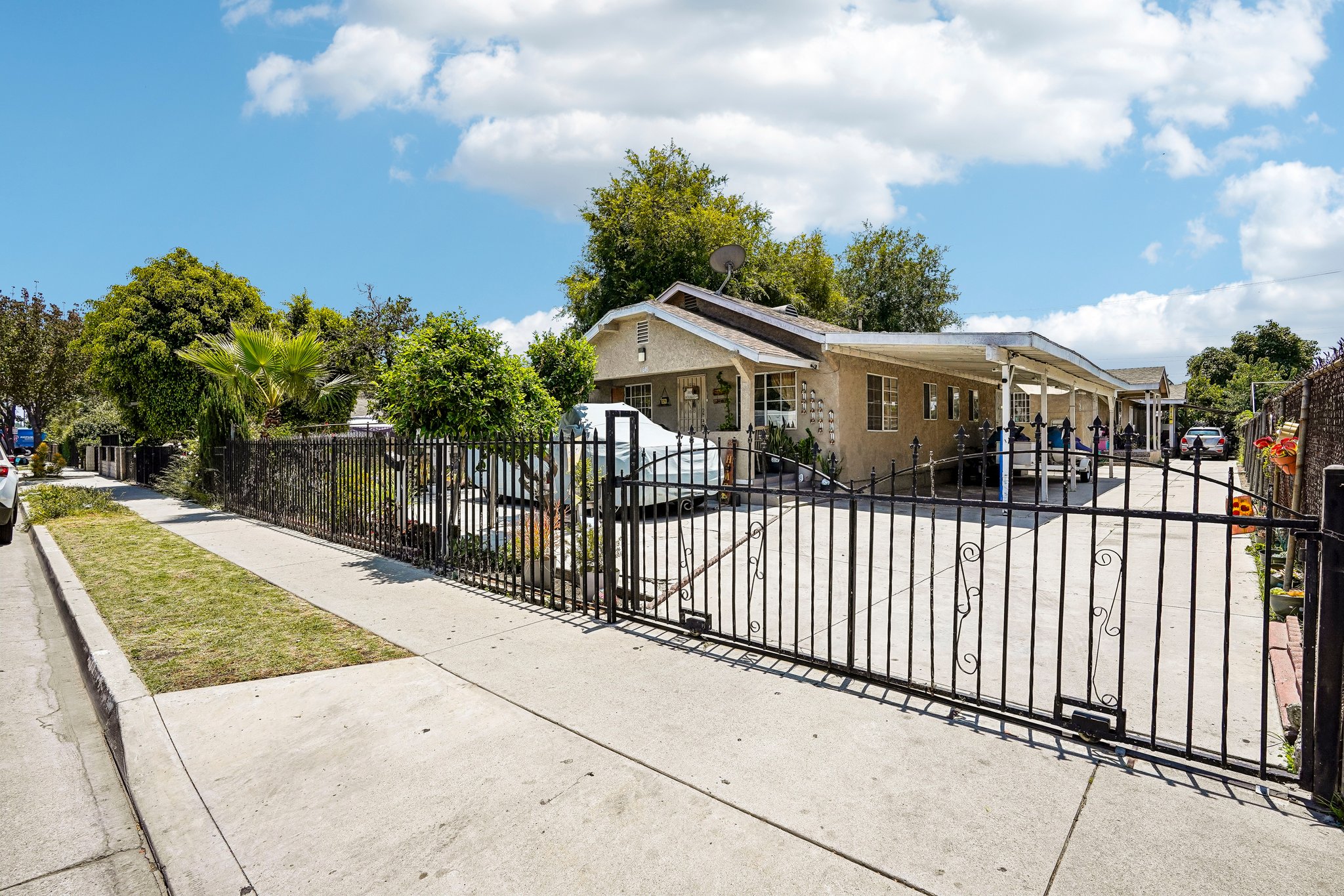 1_2 E 89th St-S2606-002.jpg