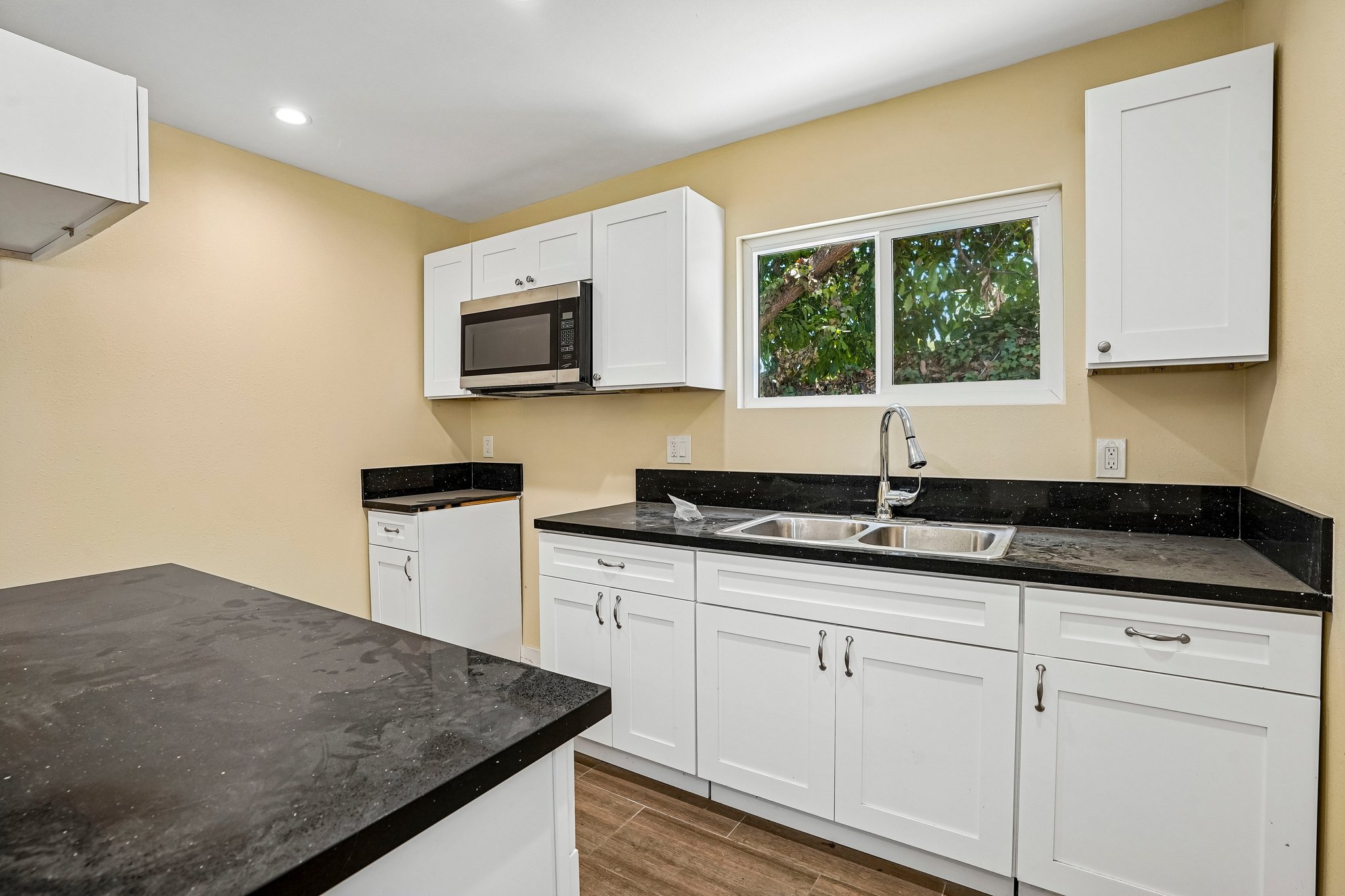 1_2 E 89th St-S2606-009.jpg