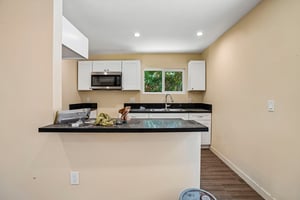 1_2 E 89th St-S2606-008.jpg