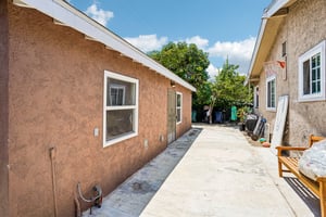 1_2 E 89th St-S2606-018.jpg