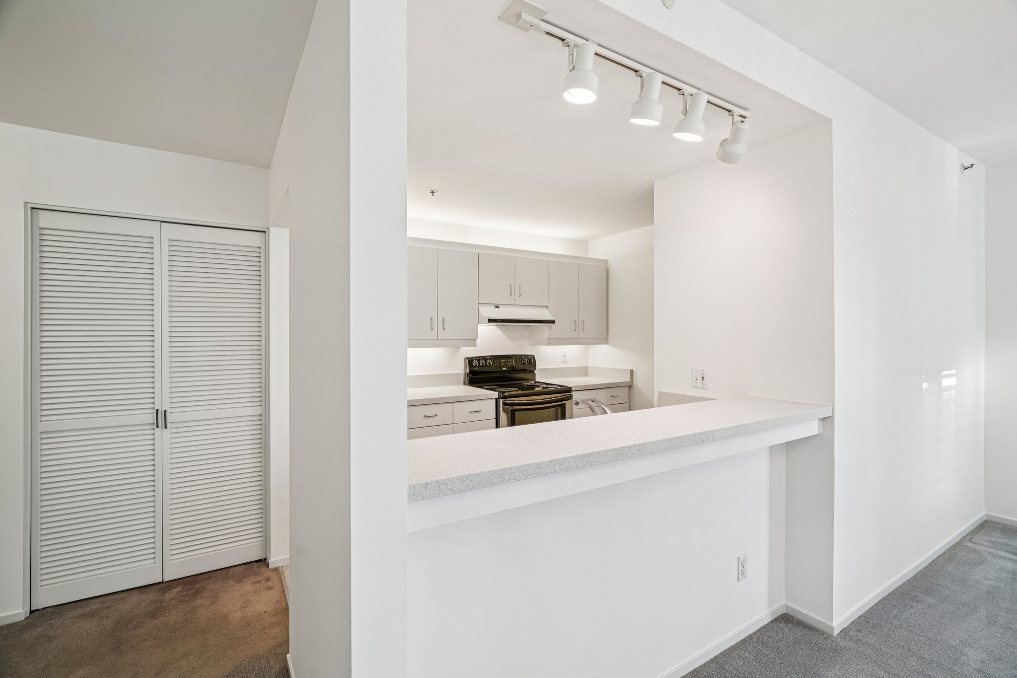 S Harbor Way-S2011-012.jpg