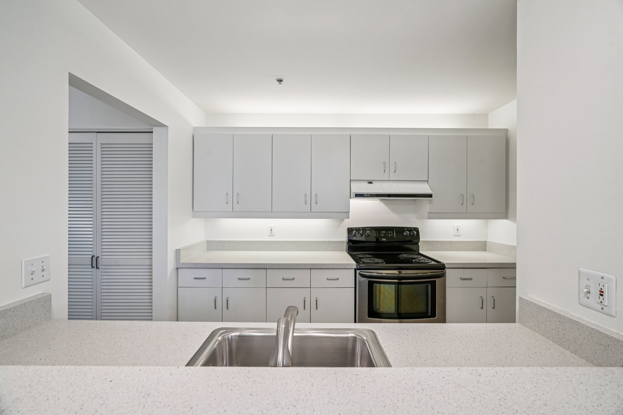 S Harbor Way-S2011-013.jpg