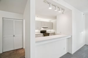 S Harbor Way-S2011-012.jpg