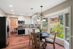 Kitchen/Breakfast Area
