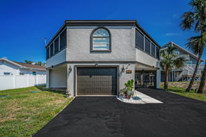 Front Exterior62-e