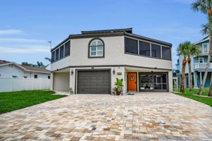 Front Exterior41