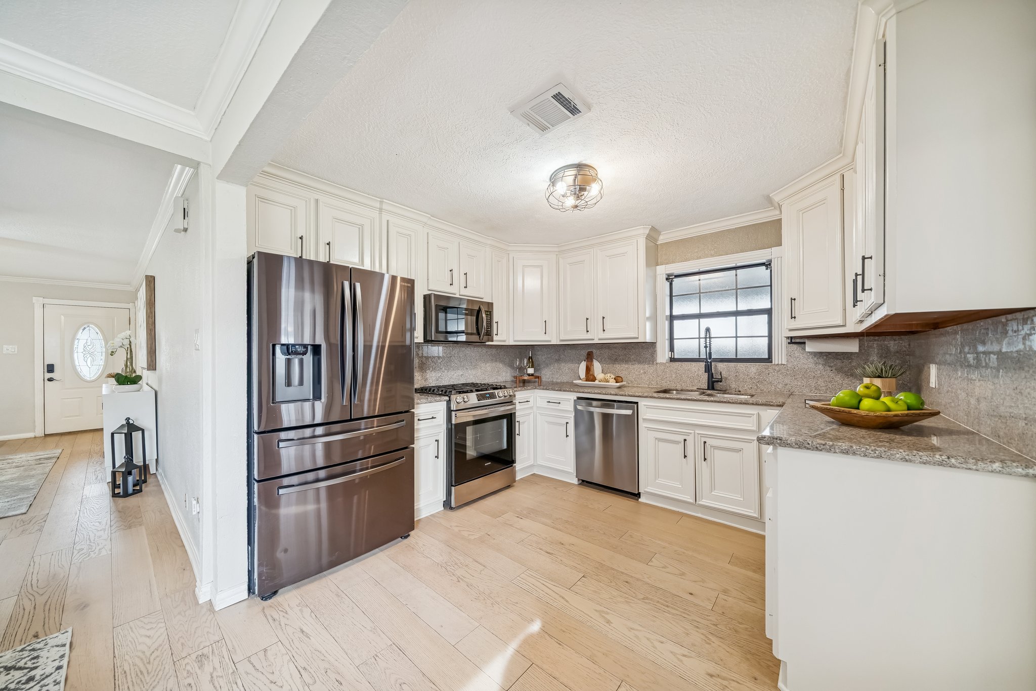 1616 Tabor St, Houston, TX 77009-020.jpg