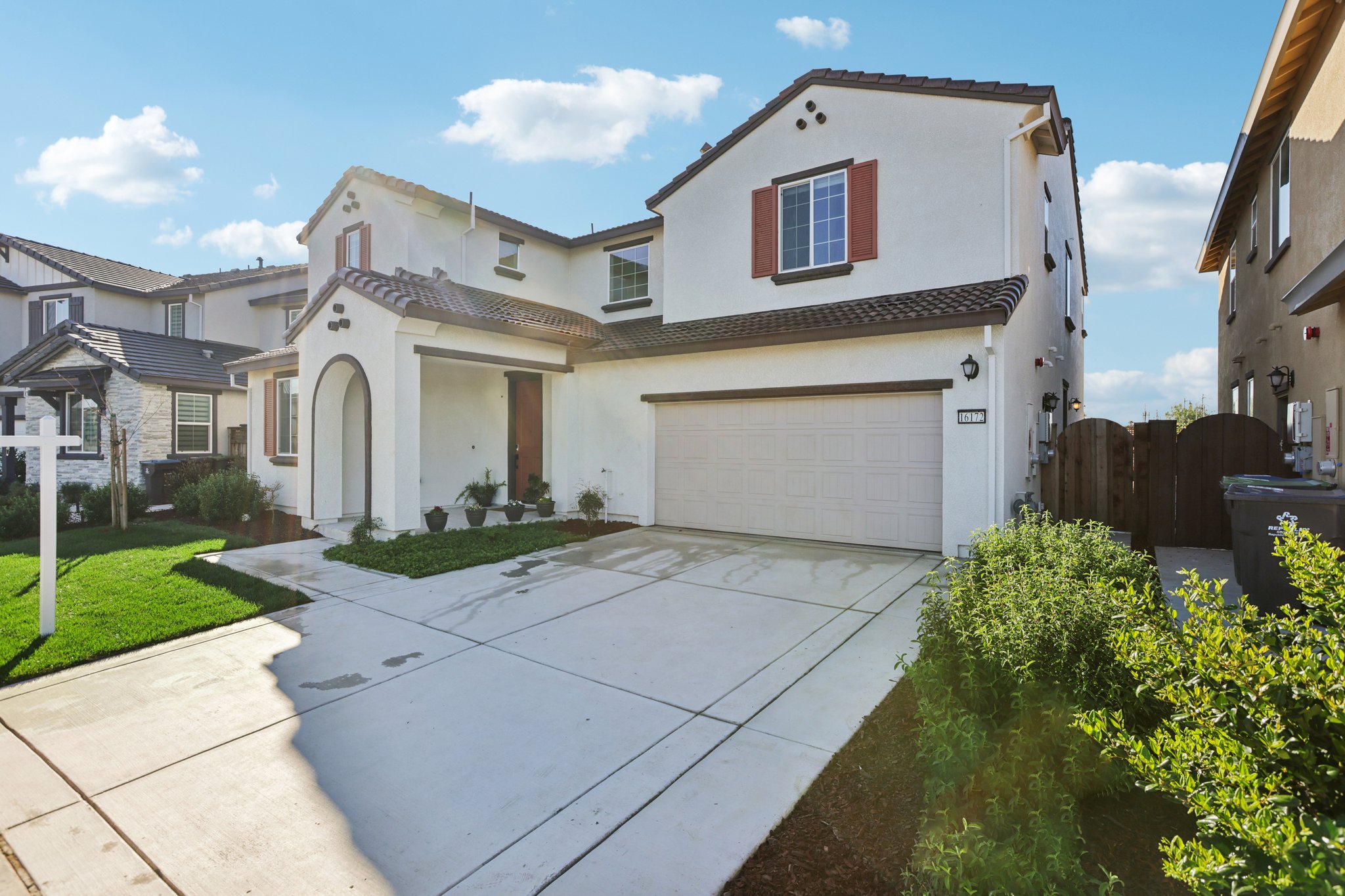 Abernathy Ct-S0403-002.jpg