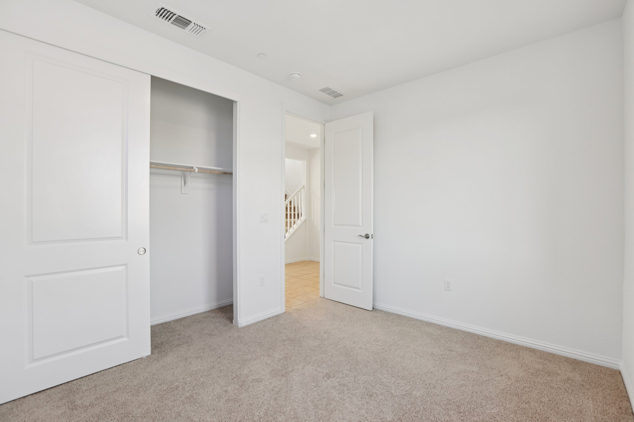 Abernathy Ct-S0403-025.jpg