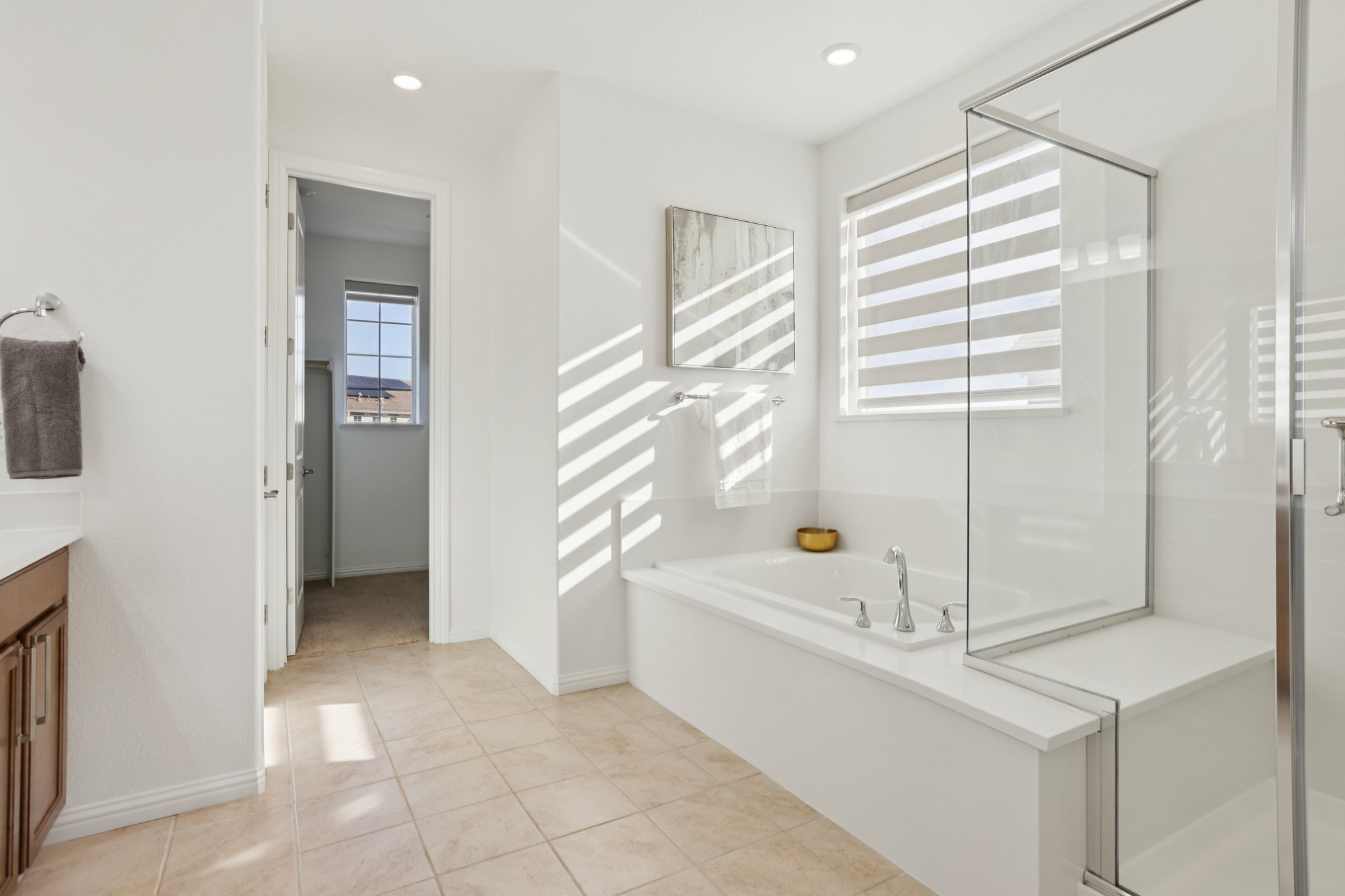 Abernathy Ct-S0403-040.jpg