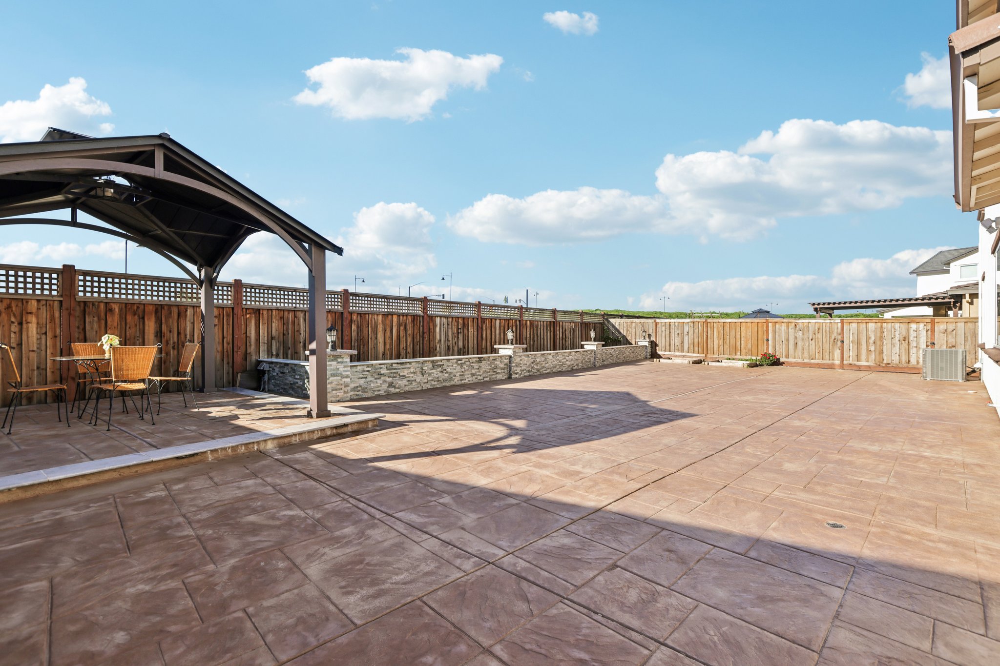 Abernathy Ct-S0403-046.jpg