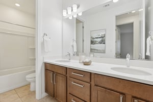 Abernathy Ct-S0403-030.jpg