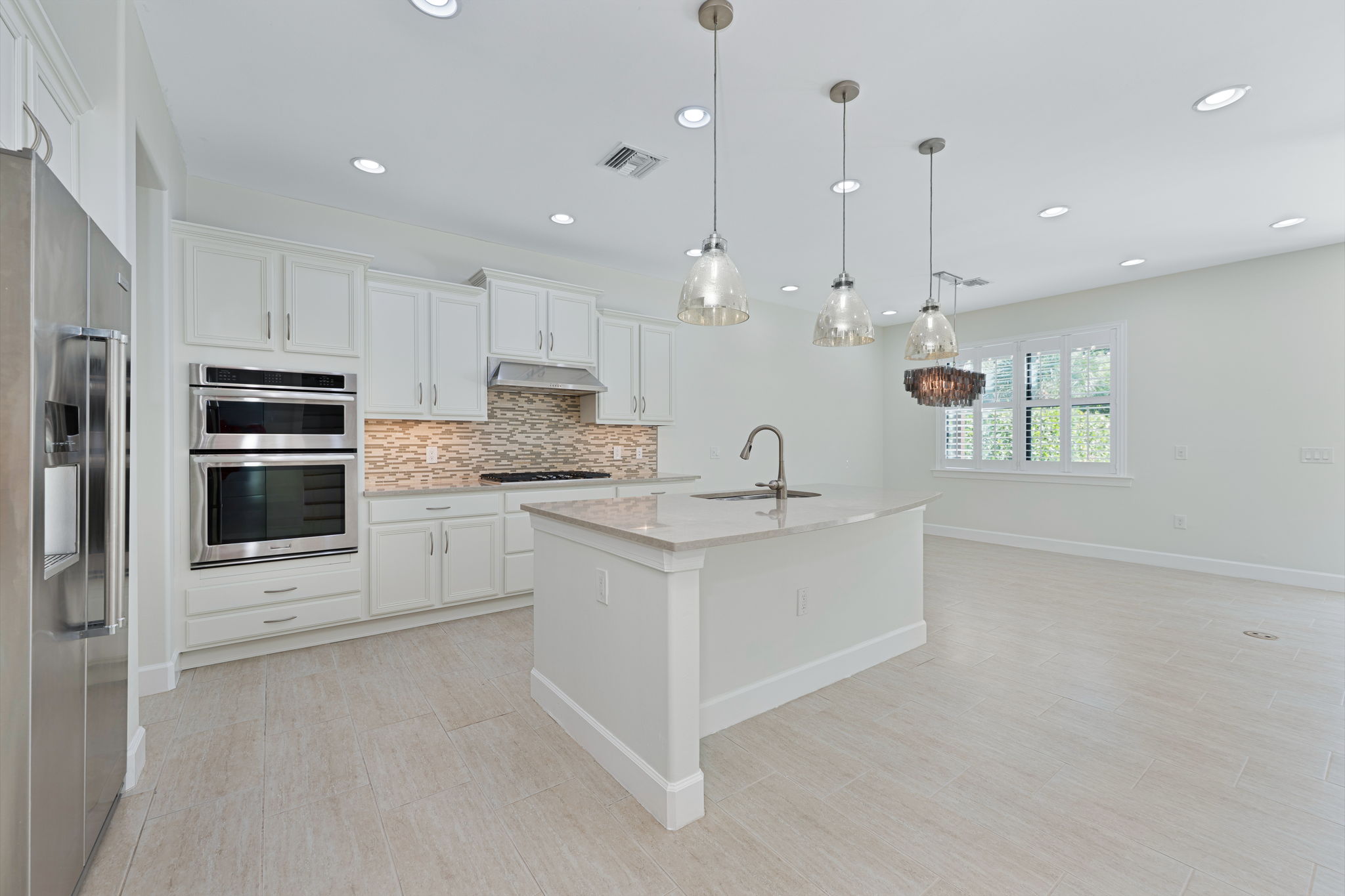 Breakfast Bar - Kitchen
