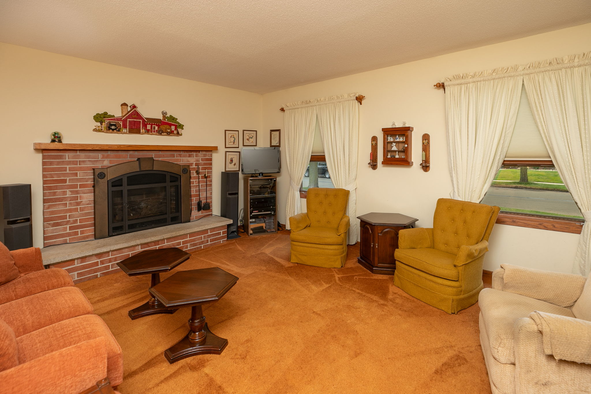 04-Living Room