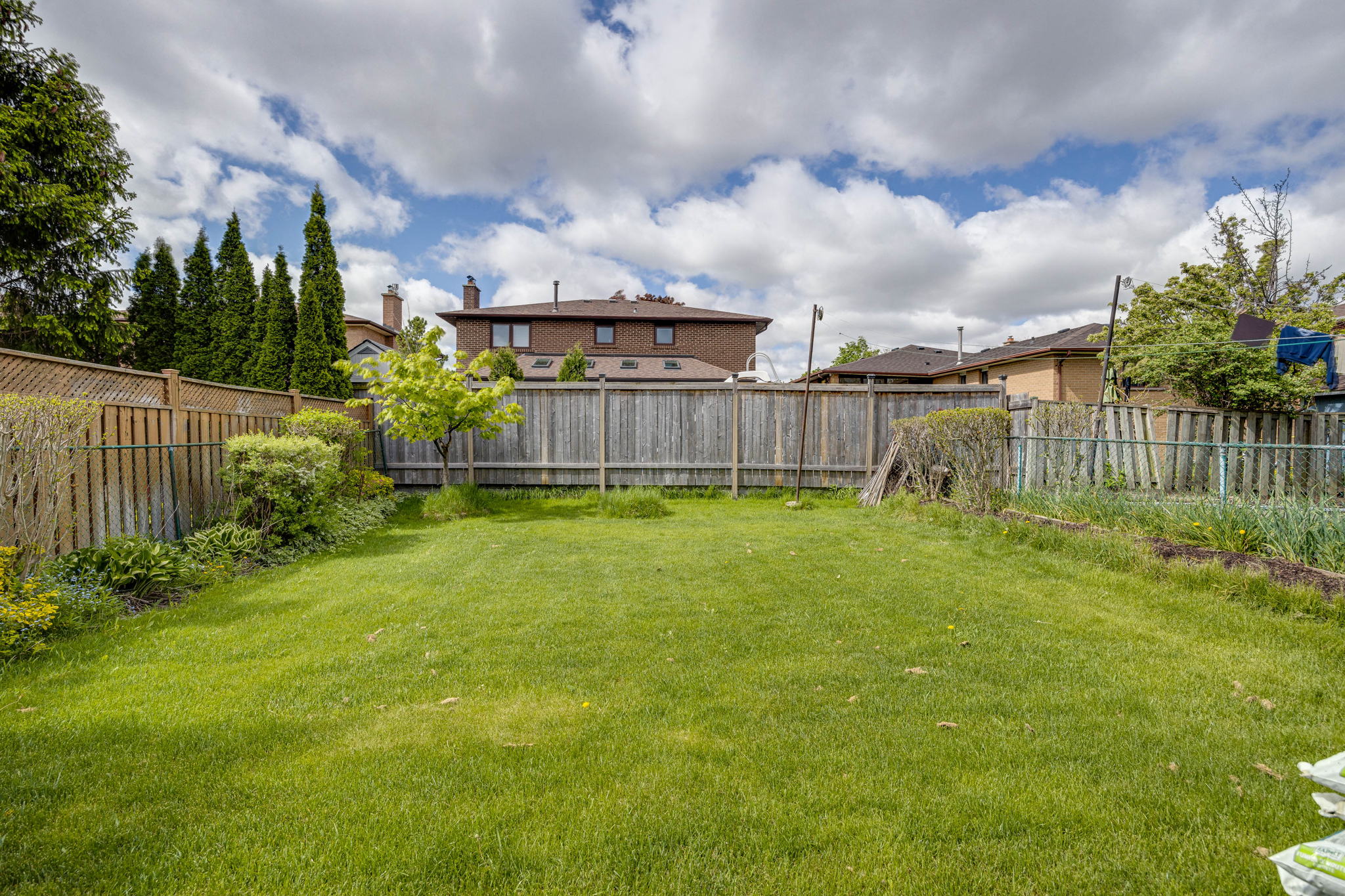 Mississauga property showcase — delivered property photograph 25