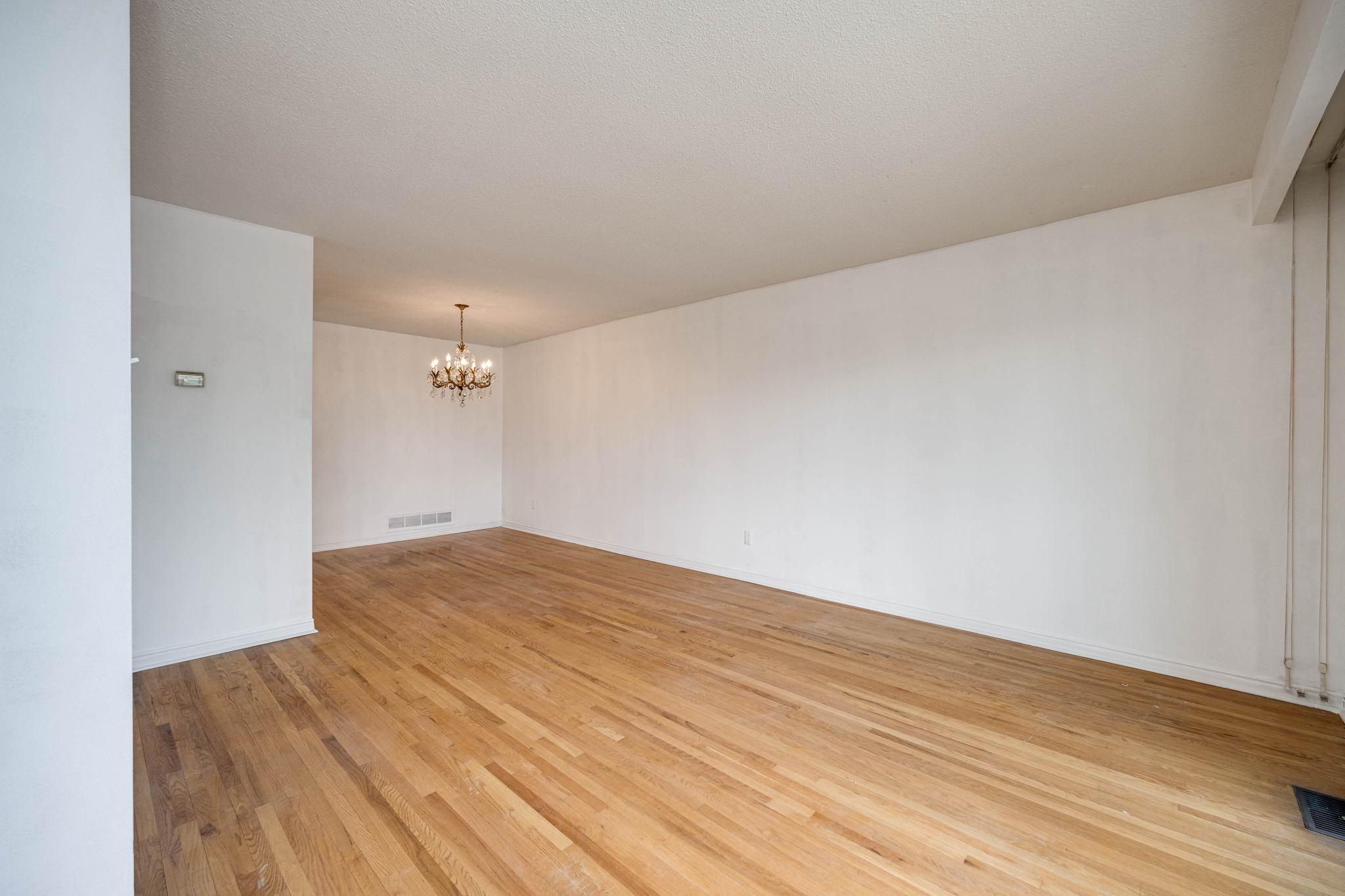 Mississauga property showcase — delivered property photograph 9