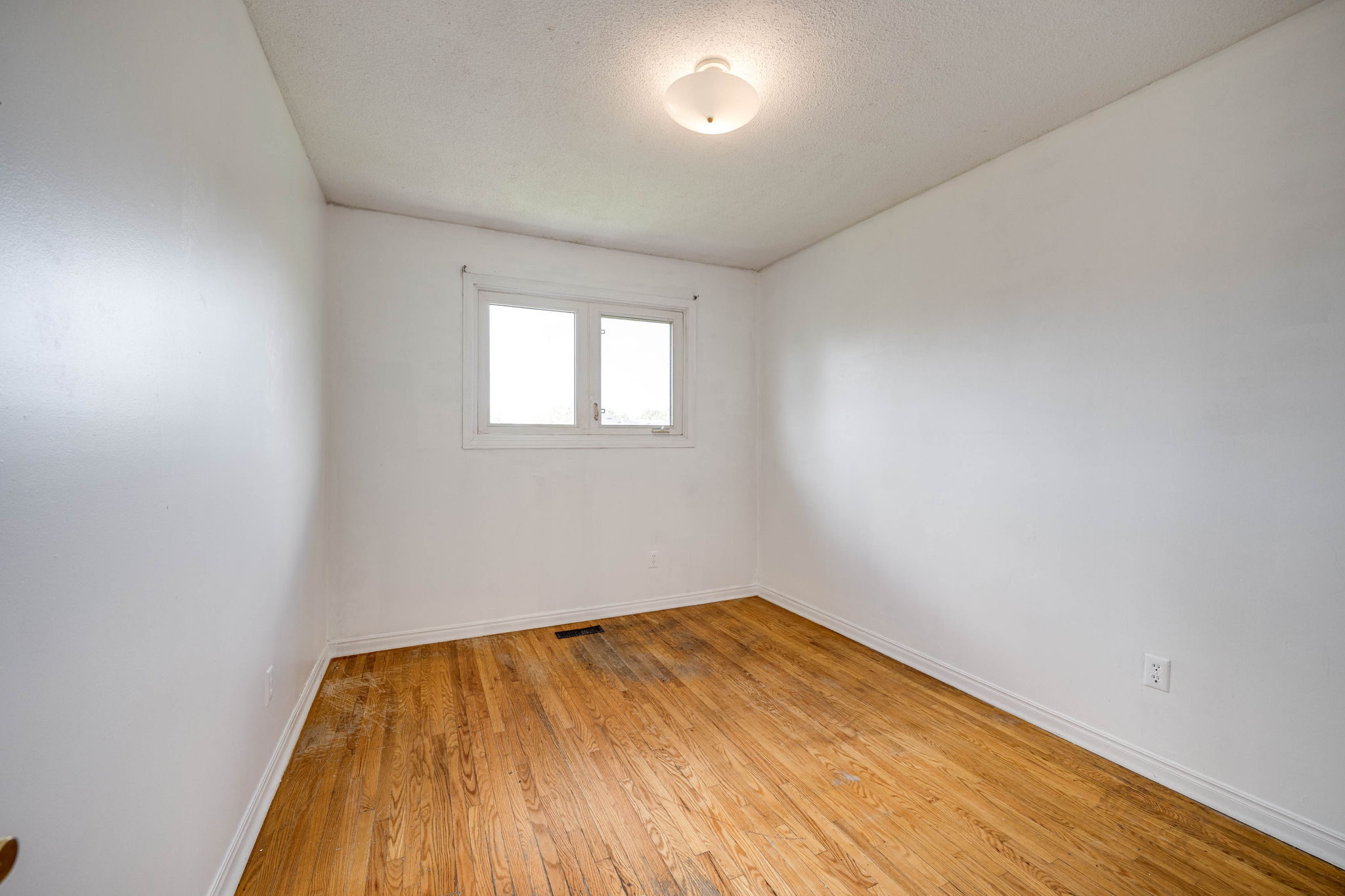 Mississauga property showcase — delivered property photograph 17