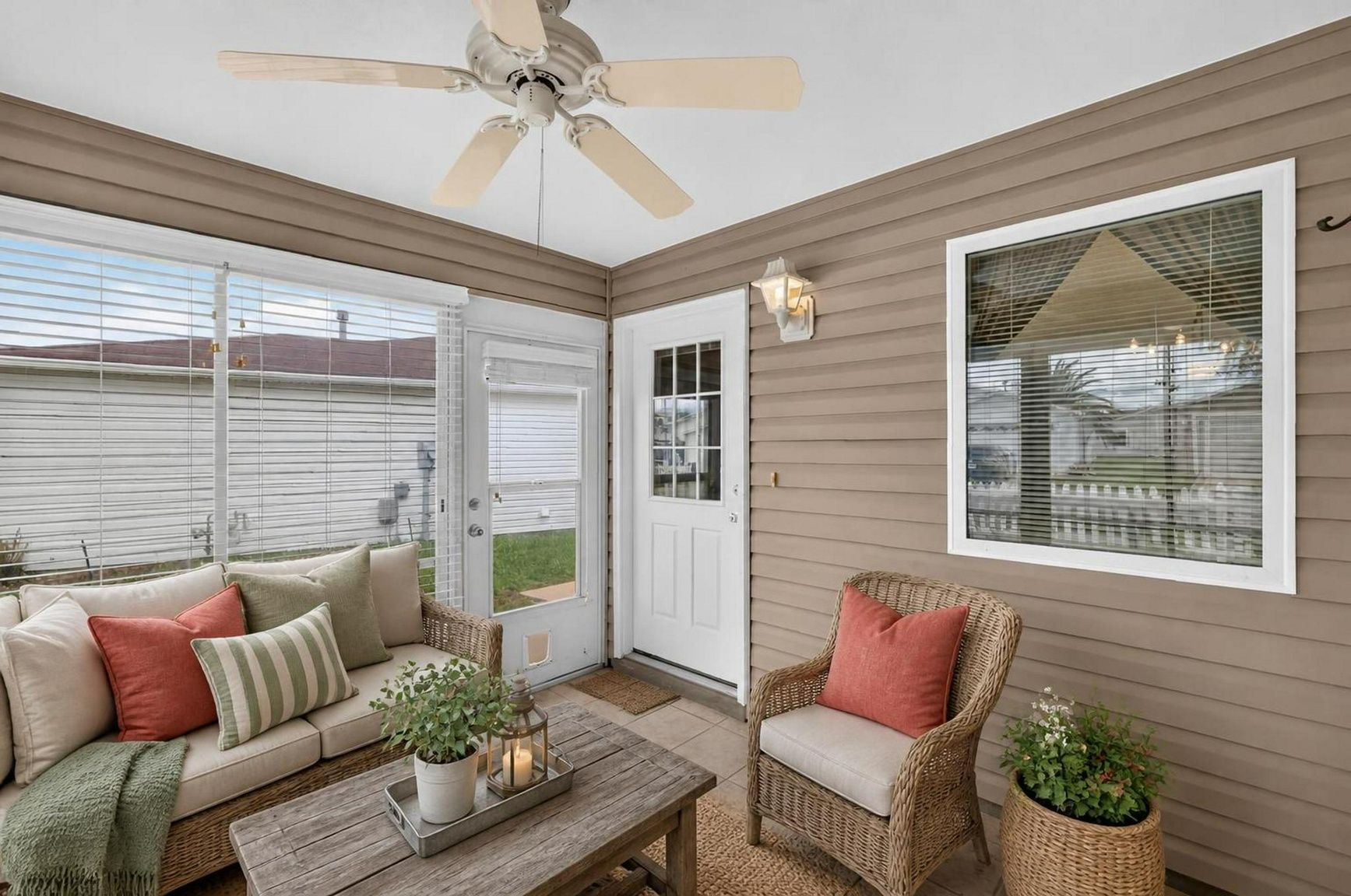 Lanai-Virtually Staged
