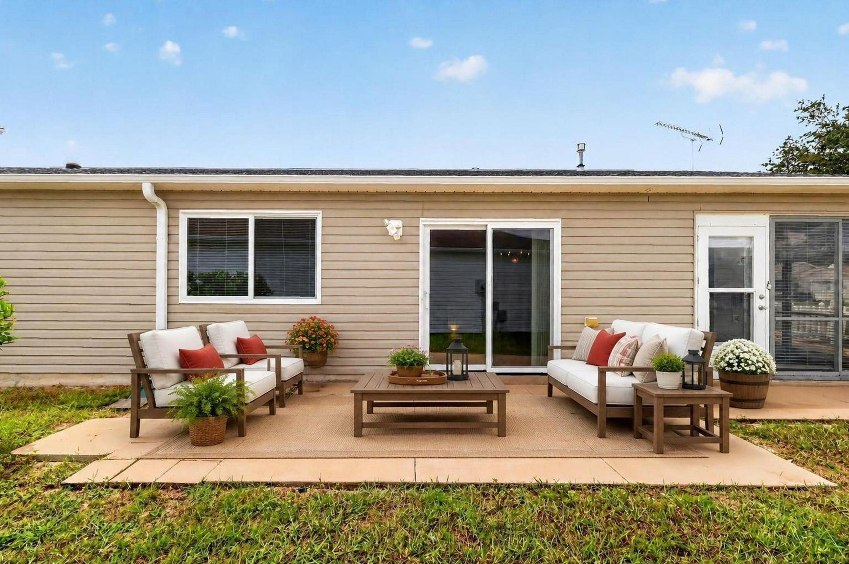 Side Patio-Virtually Staged