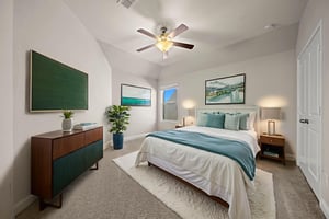 DSC00099 virtually staged.jpeg