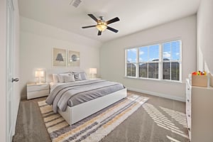 DSC00119 virtually staged.jpeg