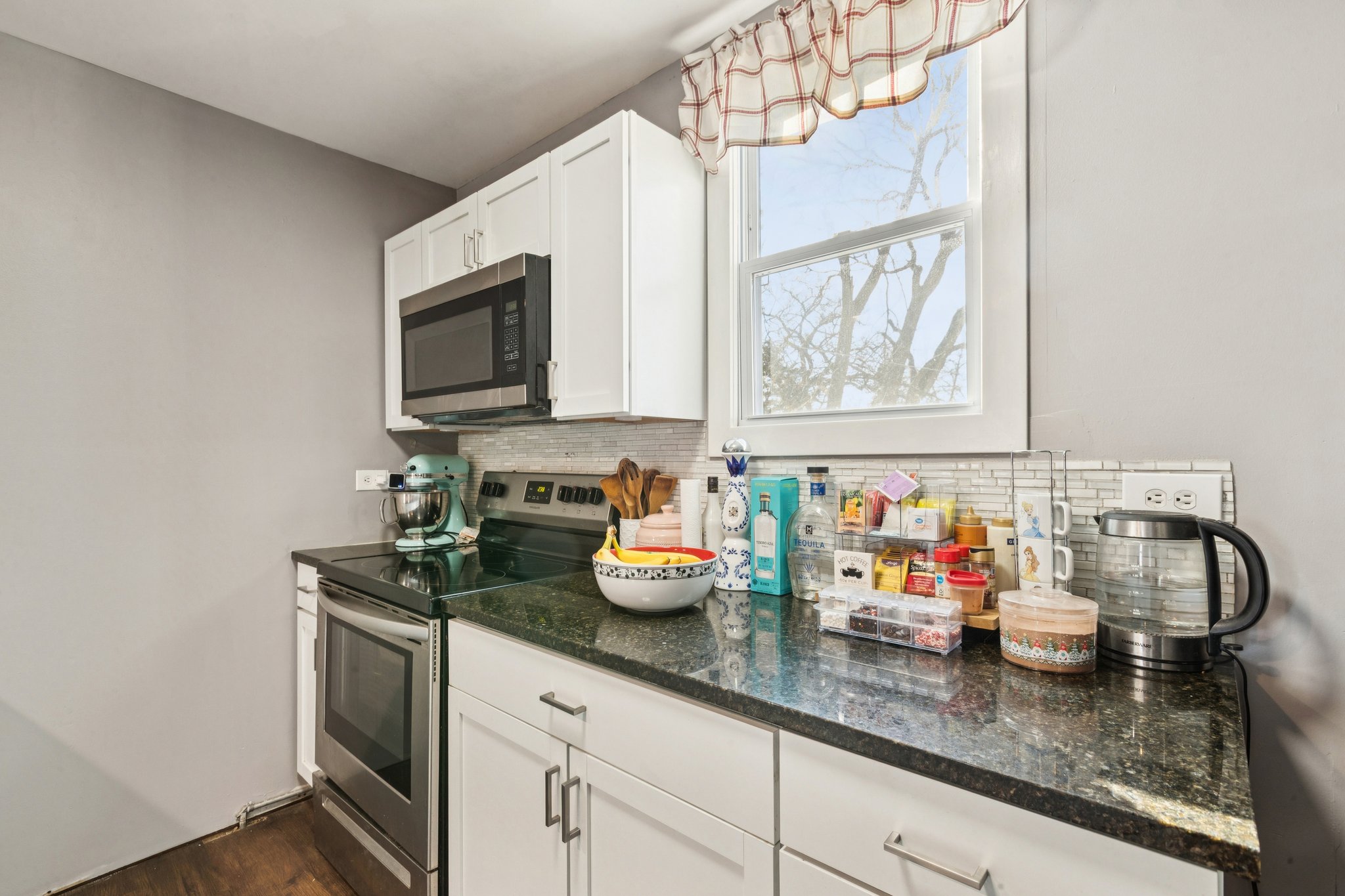 1618 Round Lake Dr-S1202-009.jpg