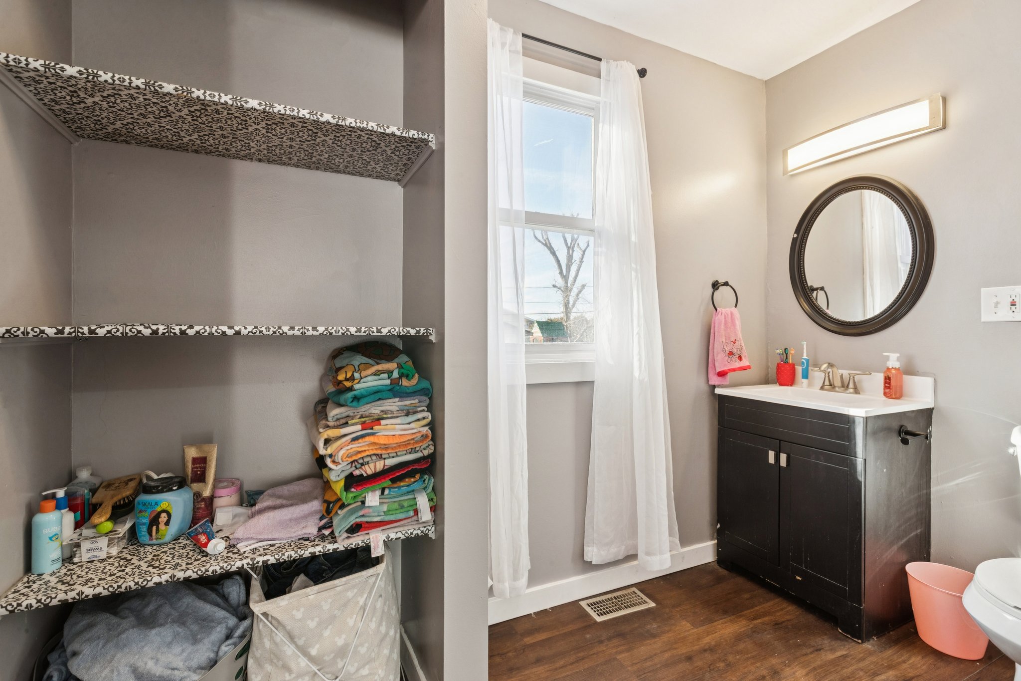 1618 Round Lake Dr-S1202-016.jpg