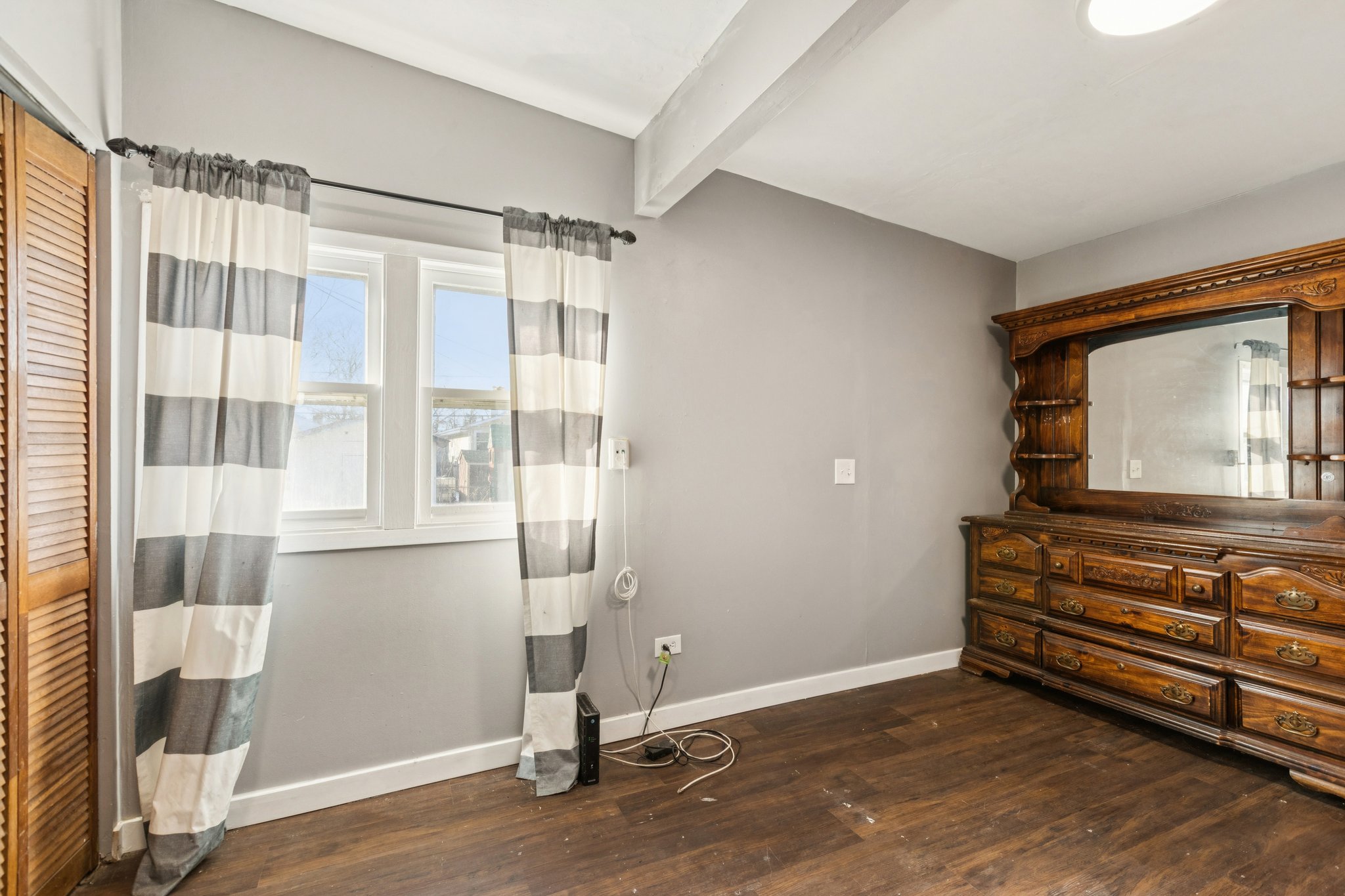 1618 Round Lake Dr-S1202-018.jpg