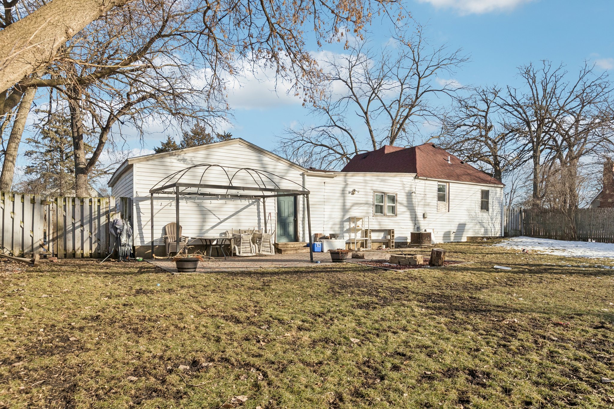 1618 Round Lake Dr-S1202-022.jpg