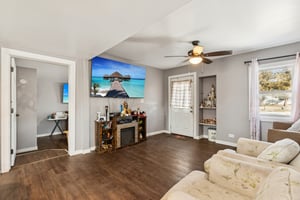 1618 Round Lake Dr-S1202-006.jpg