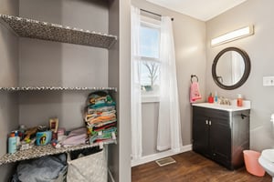 1618 Round Lake Dr-S1202-016.jpg