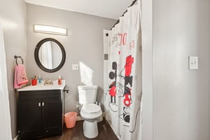 1618 Round Lake Dr-S1202-017.jpg