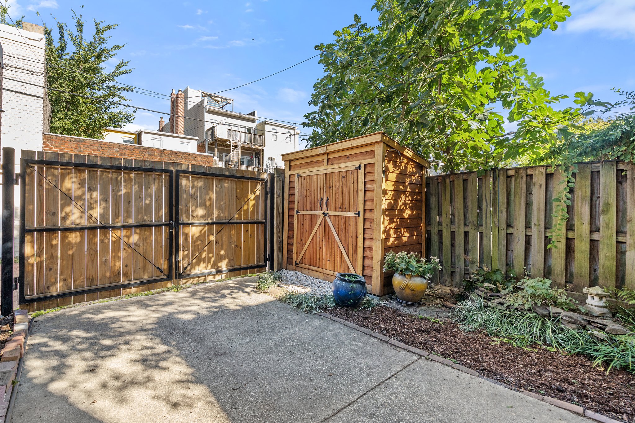 1619 Marion St NW, Washington, DC 20001, USA Photo 37