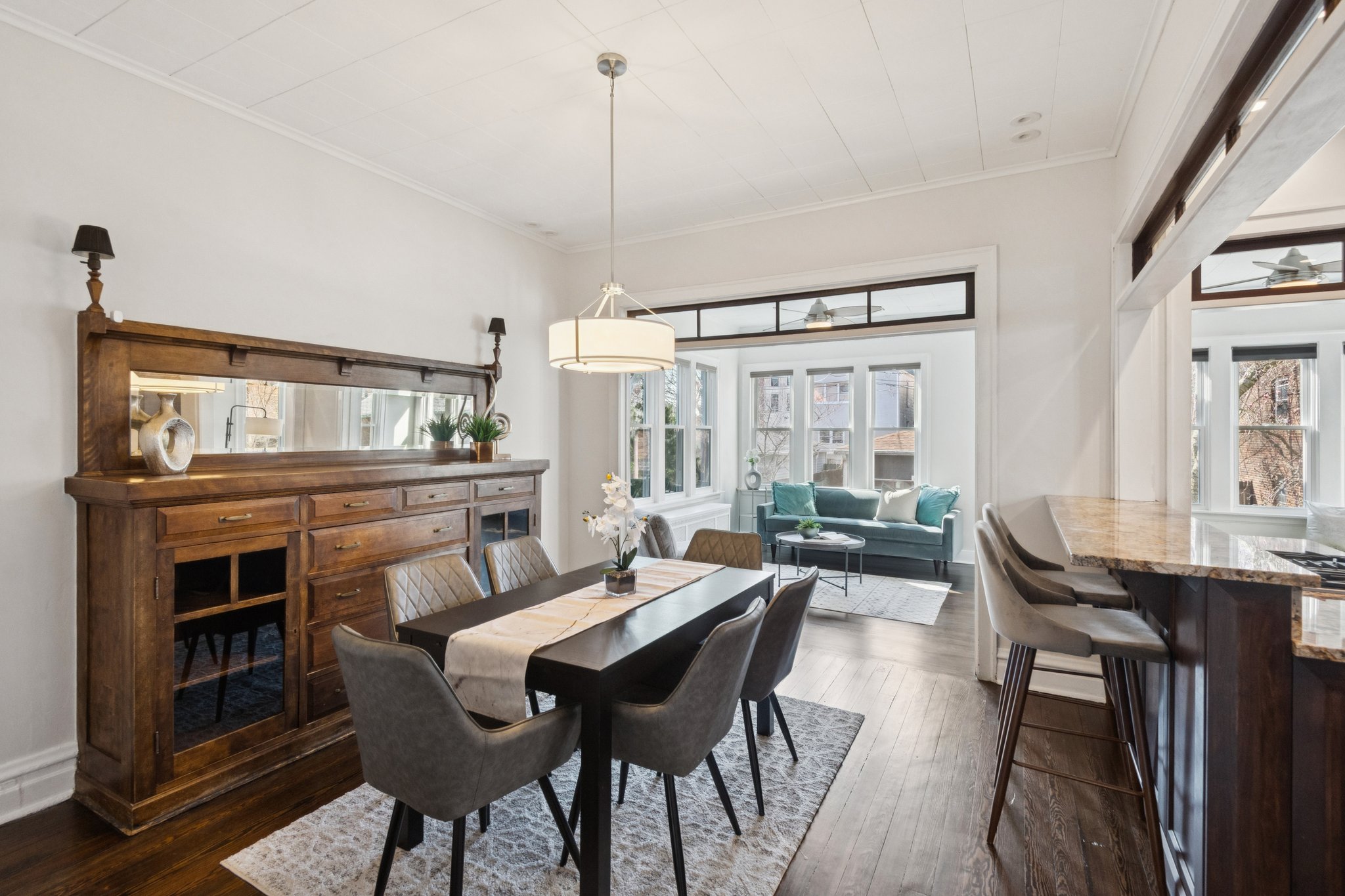 1619 W Bryn Mawr Ave_002.jpg