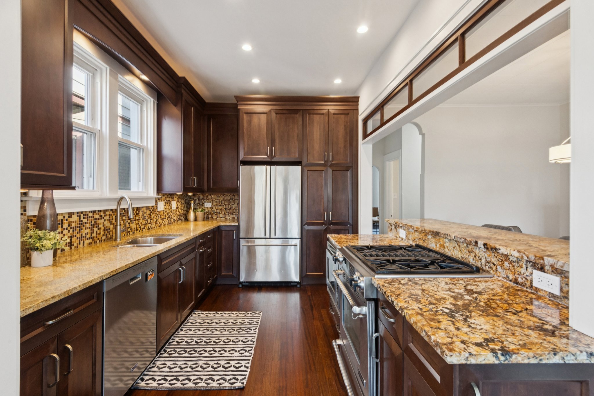 1619 W Bryn Mawr Ave_005.jpg