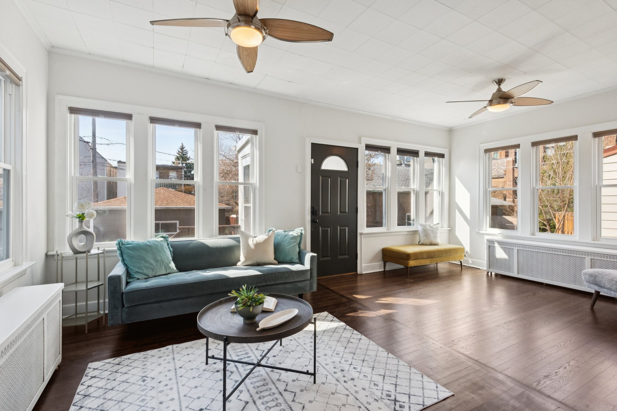 1619 W Bryn Mawr Ave_007.jpg