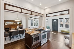 1619 W Bryn Mawr Ave_004.jpg