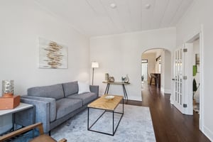 1619 W Bryn Mawr Ave_013.jpg