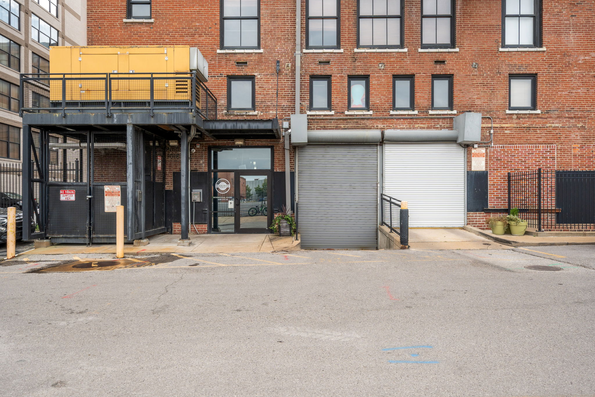 Photo 41