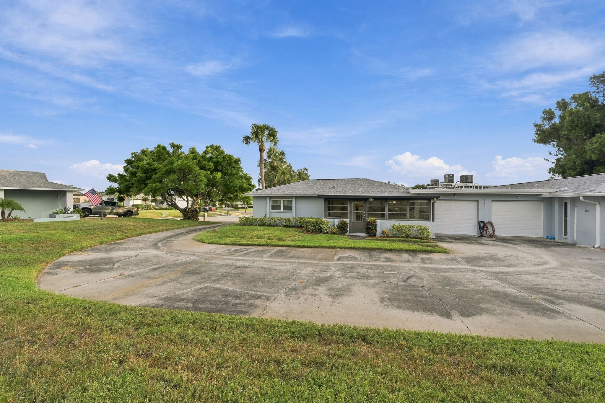 Front Exterior21