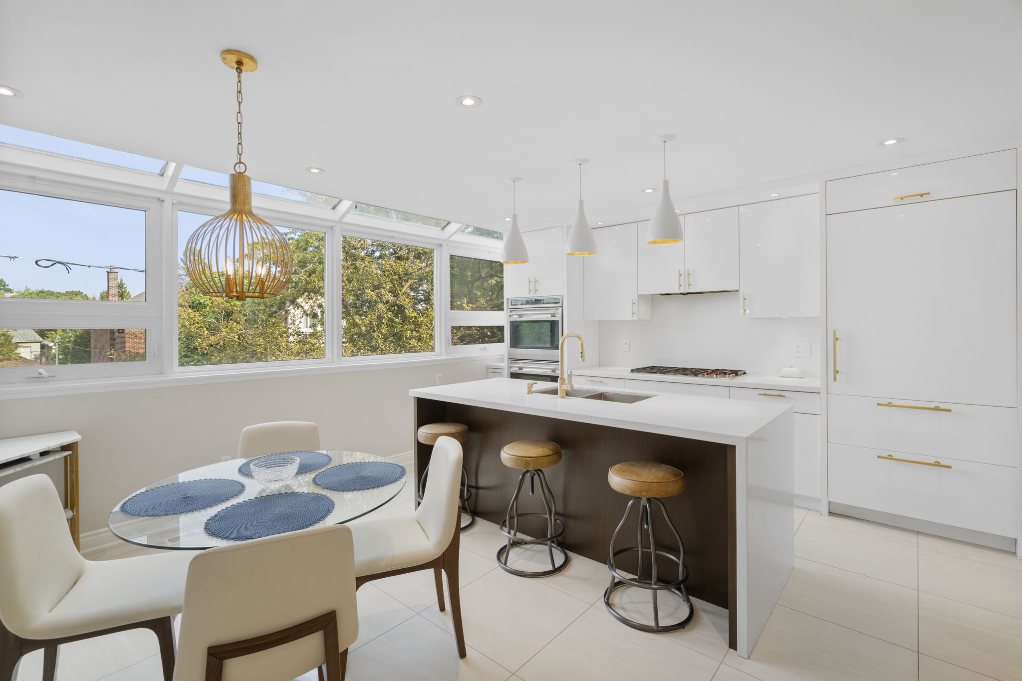 162 Banff Rd Toronto, ON M4P 2P7