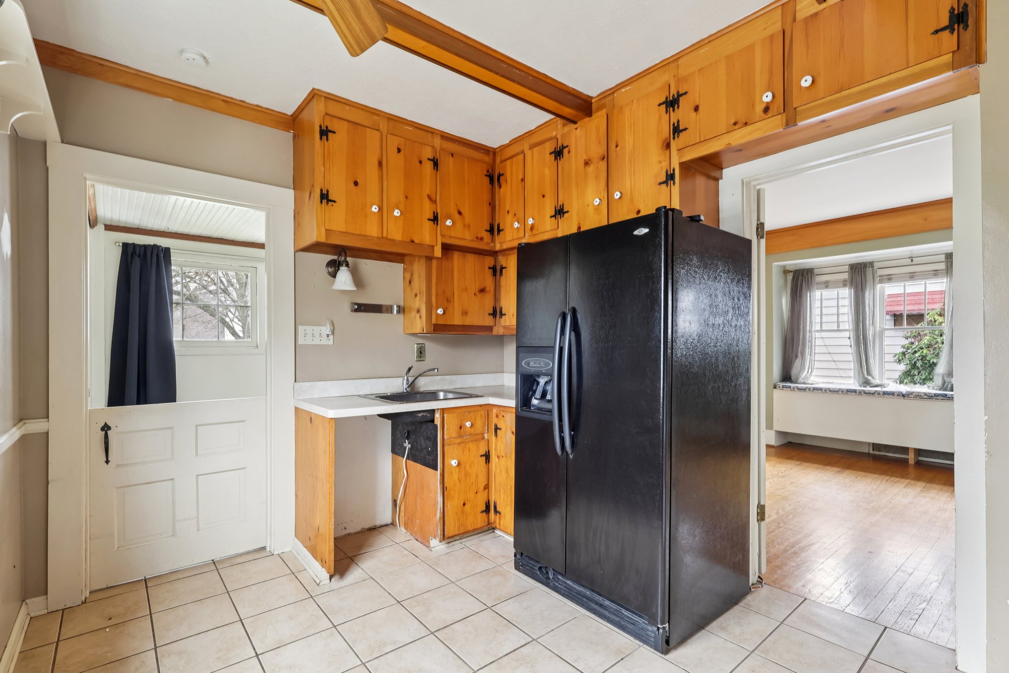 Erskine Ave-S2103-013.jpg