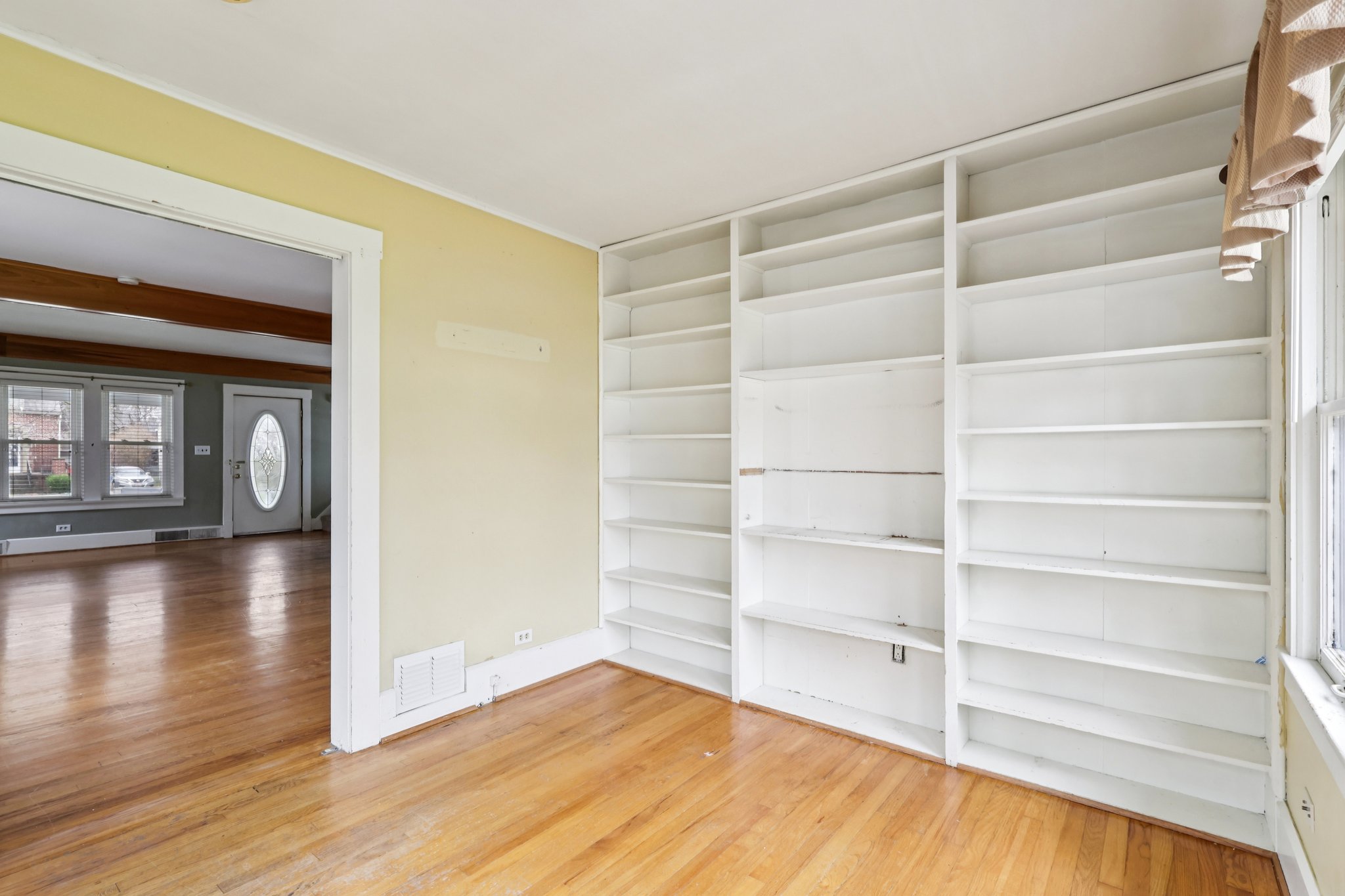 Erskine Ave-S2103-016.jpg