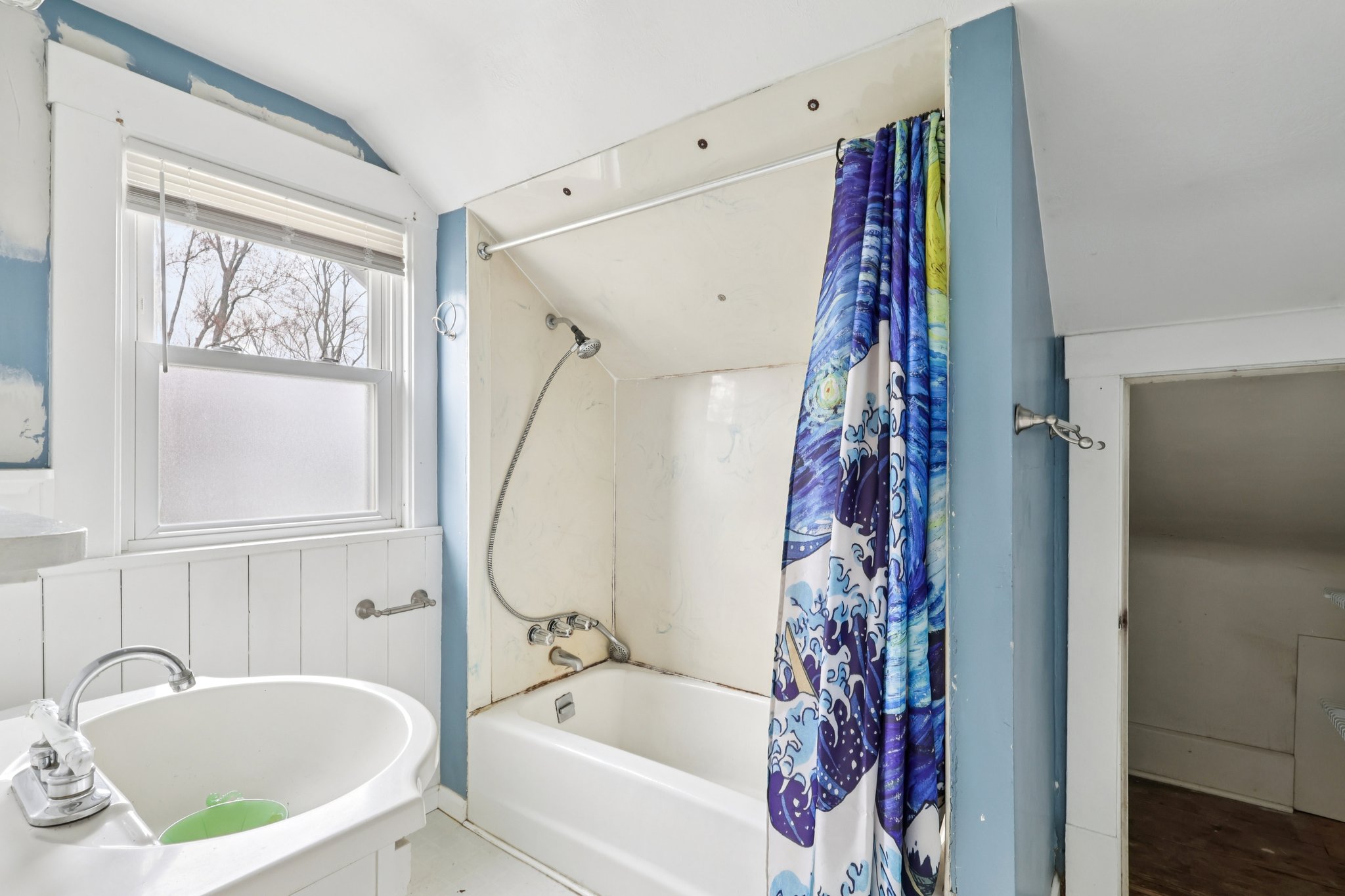 Erskine Ave-S2103-027.jpg