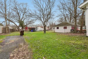 Erskine Ave-S2103-028.jpg