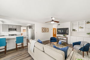  Photo 52