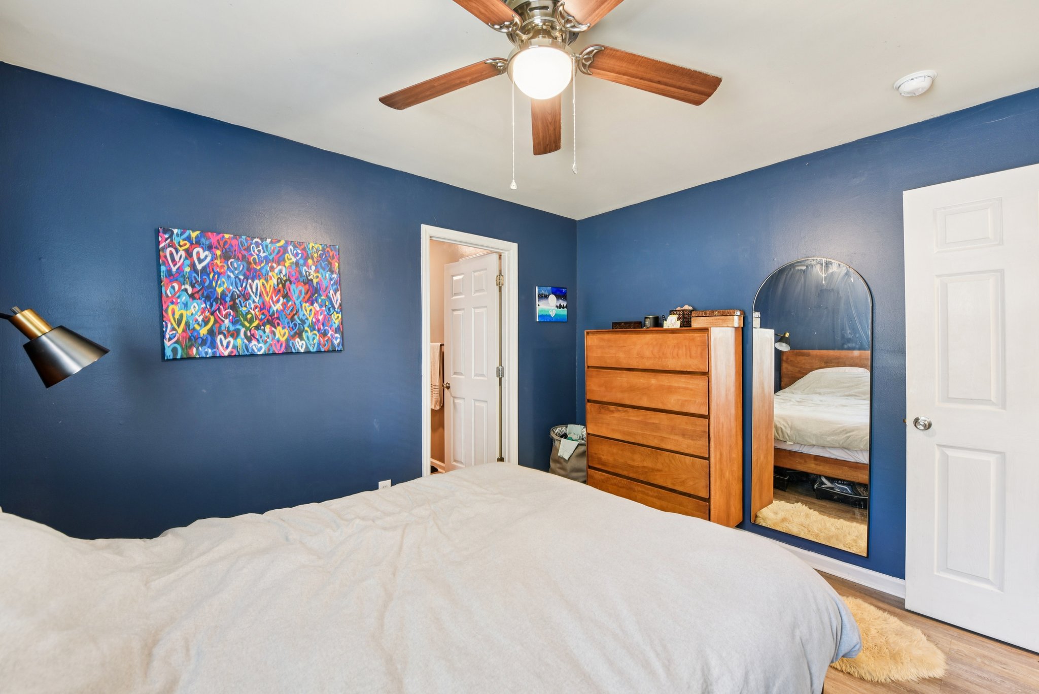 N Smallwood Pl-S2111-015.jpg