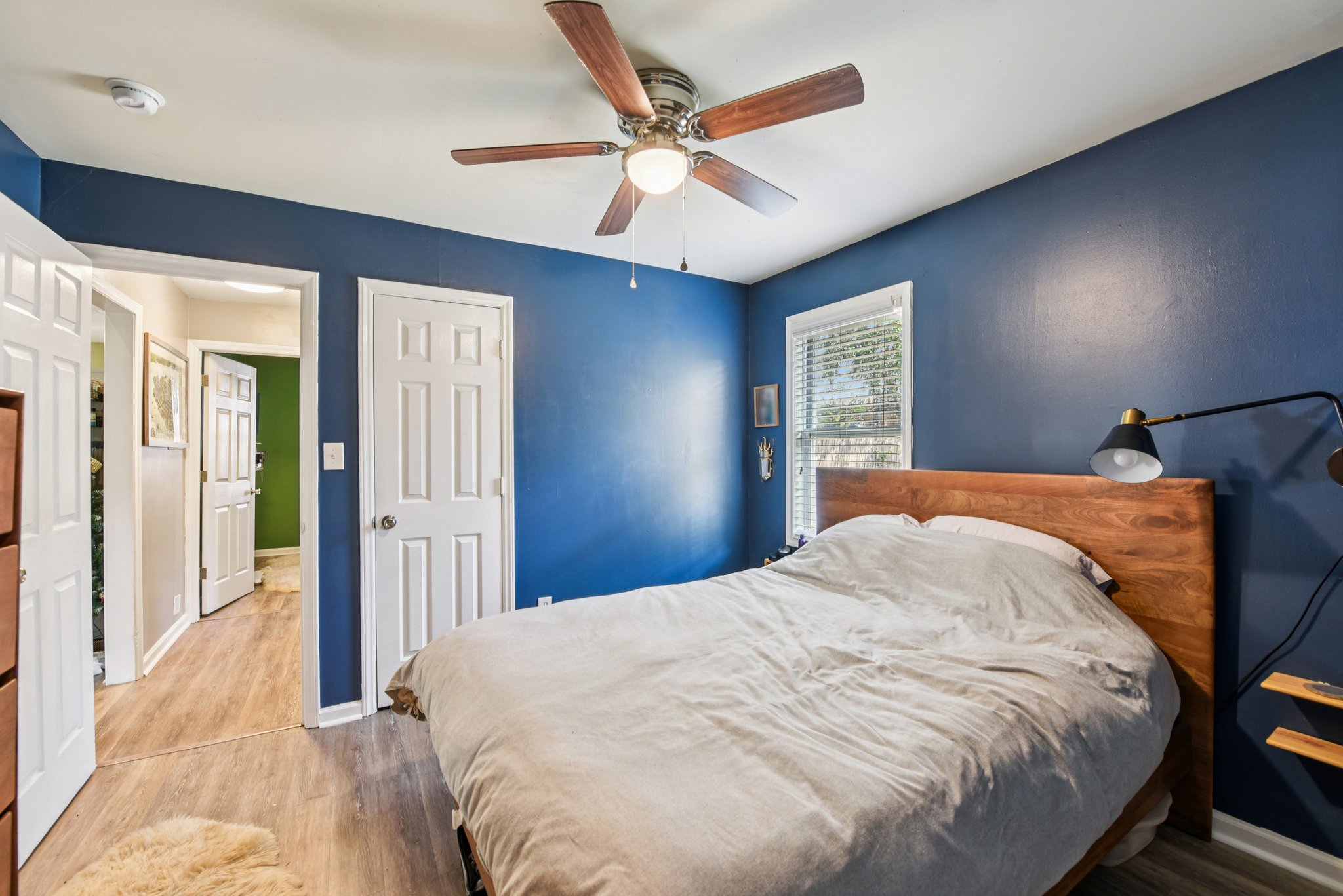 N Smallwood Pl-S2111-016.jpg