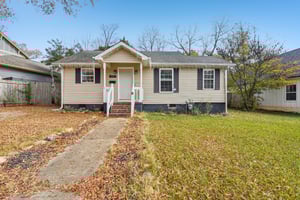 N Smallwood Pl-S2111-001.jpg